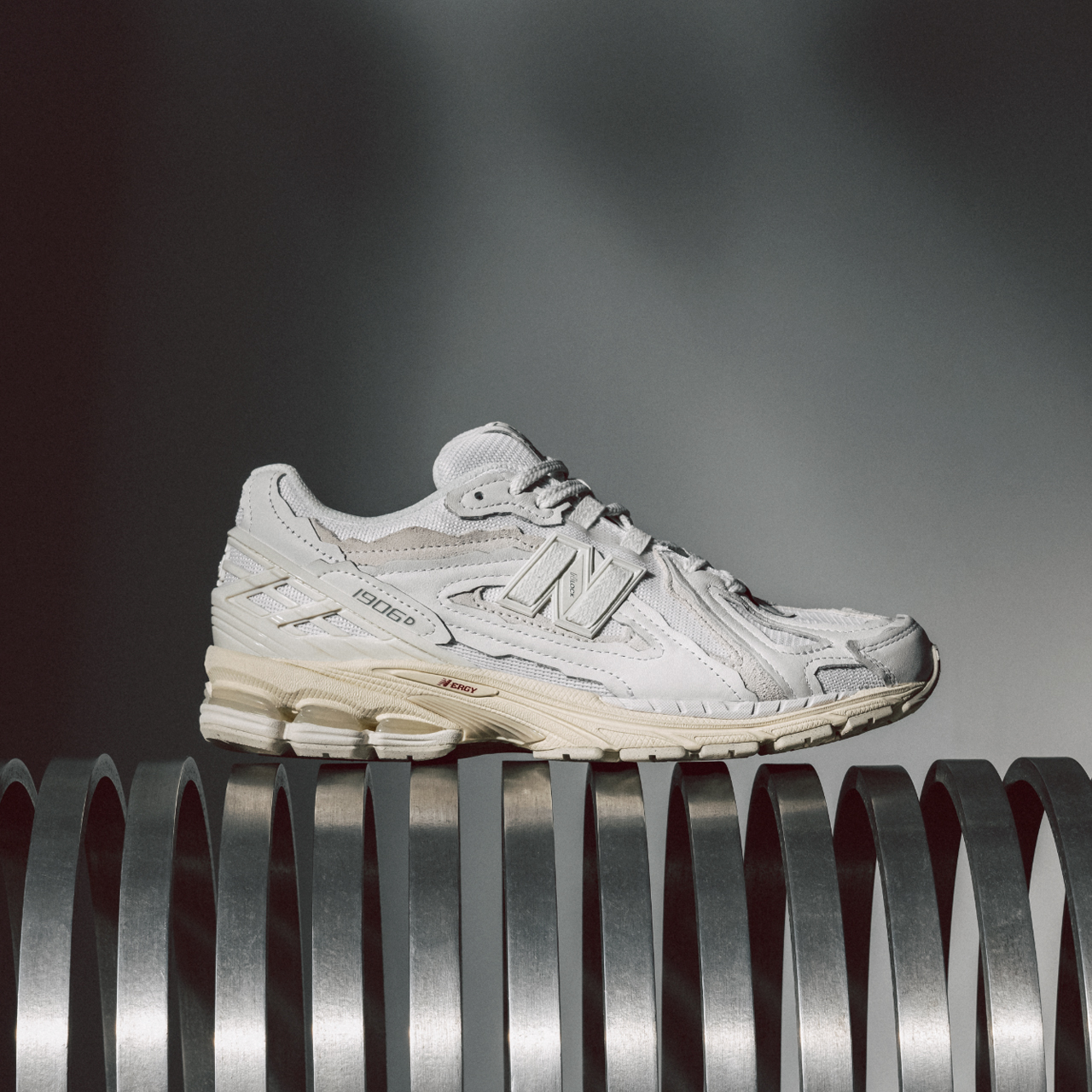New Balance 1906