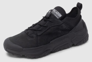 Palladium Off-Grid Lo Nubuck - black